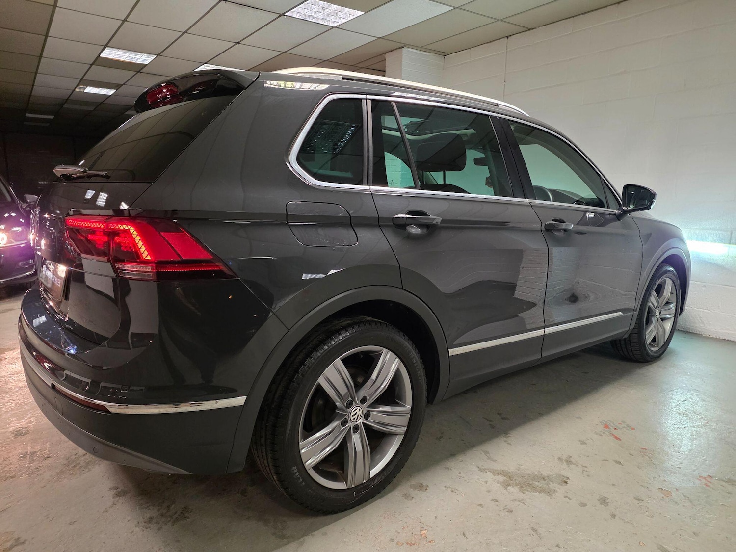 Used Volkswagen Tiguan 2017 for sale - 76976265: Photo 22
