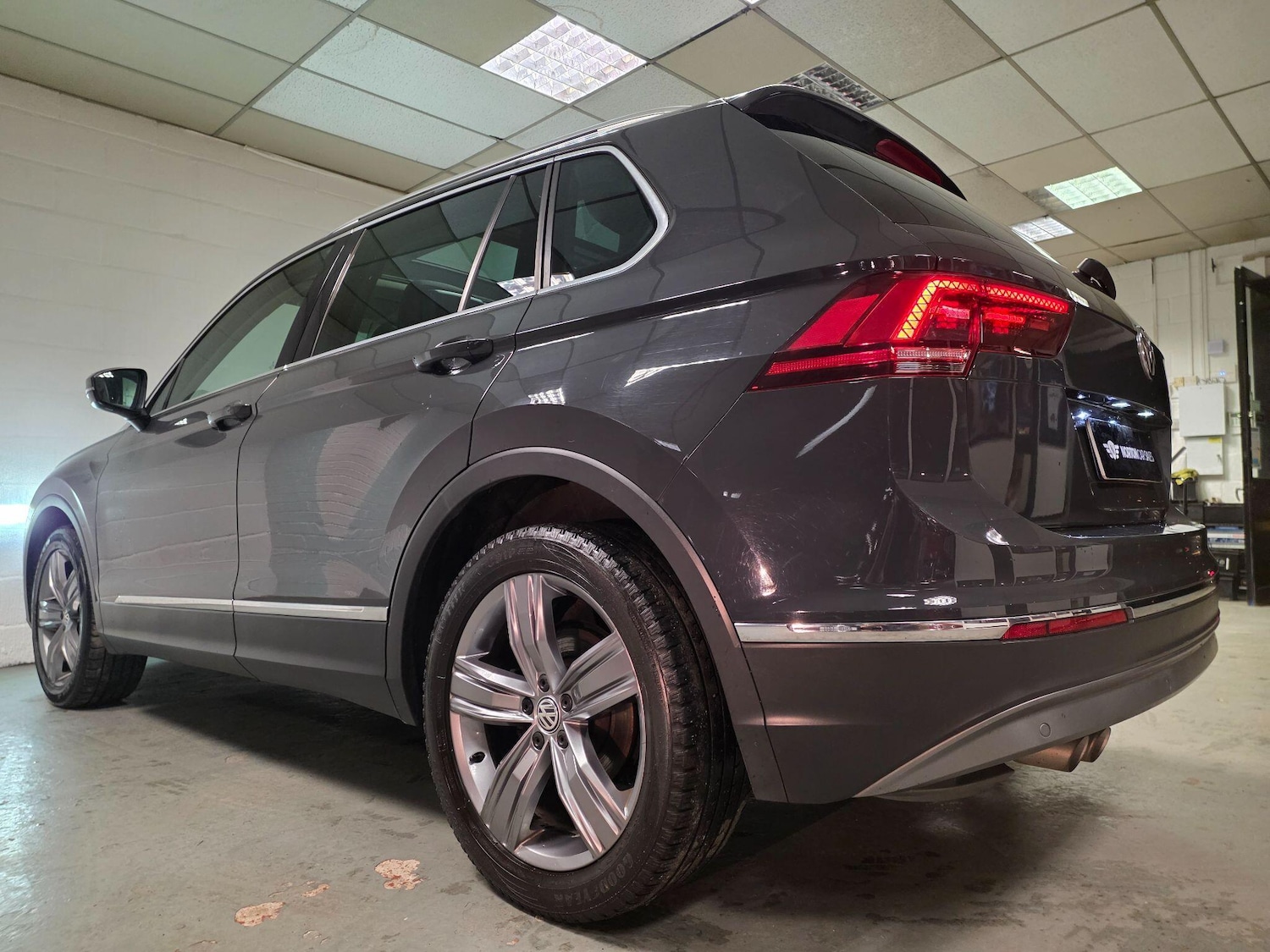 Used Volkswagen Tiguan 2017 for sale - 76976265: Photo 27