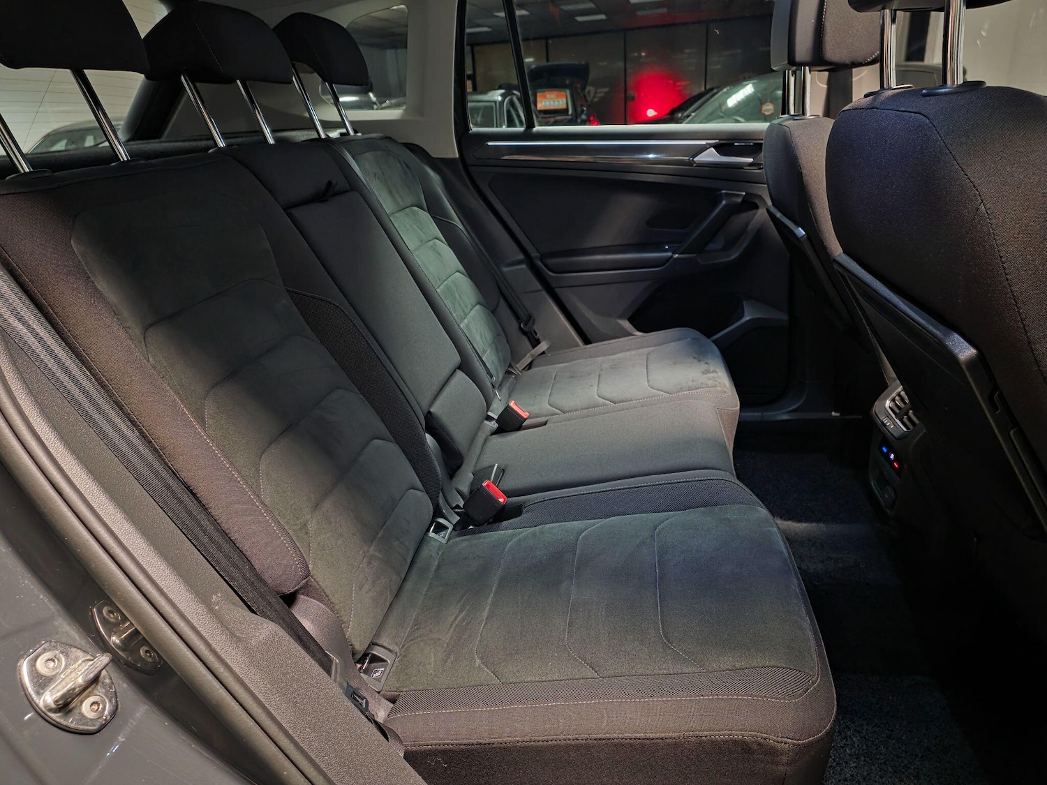 Used Volkswagen Tiguan 2017 for sale - 76976265: Photo 38