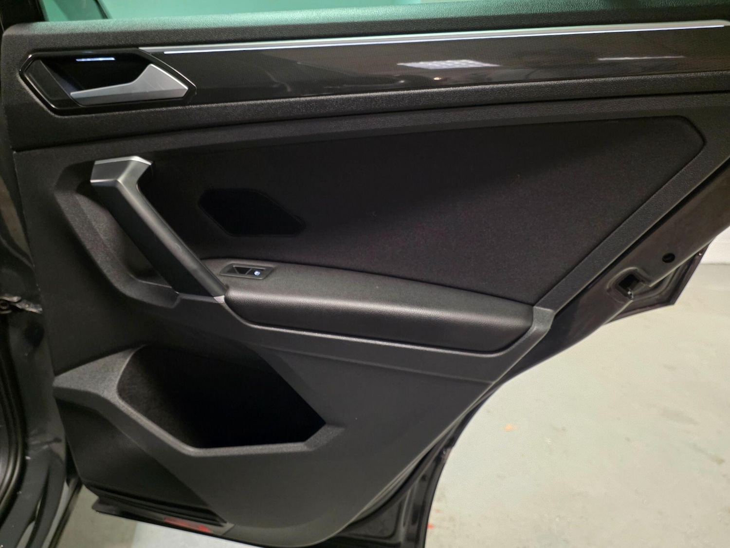 Used Volkswagen Tiguan 2017 for sale - 76976265: Photo 39