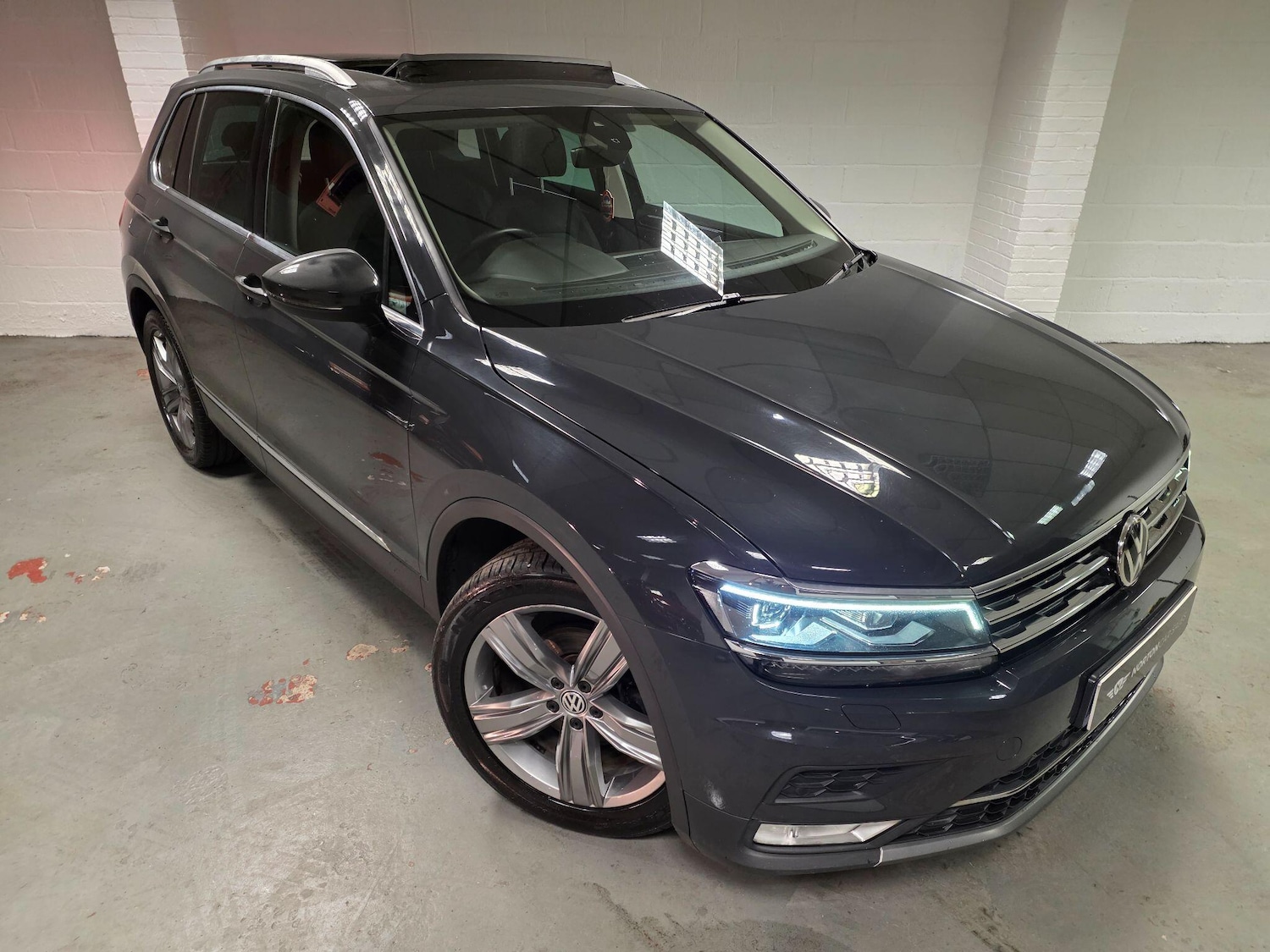 Used Volkswagen Tiguan 2017 for sale - 76976265: Photo 5