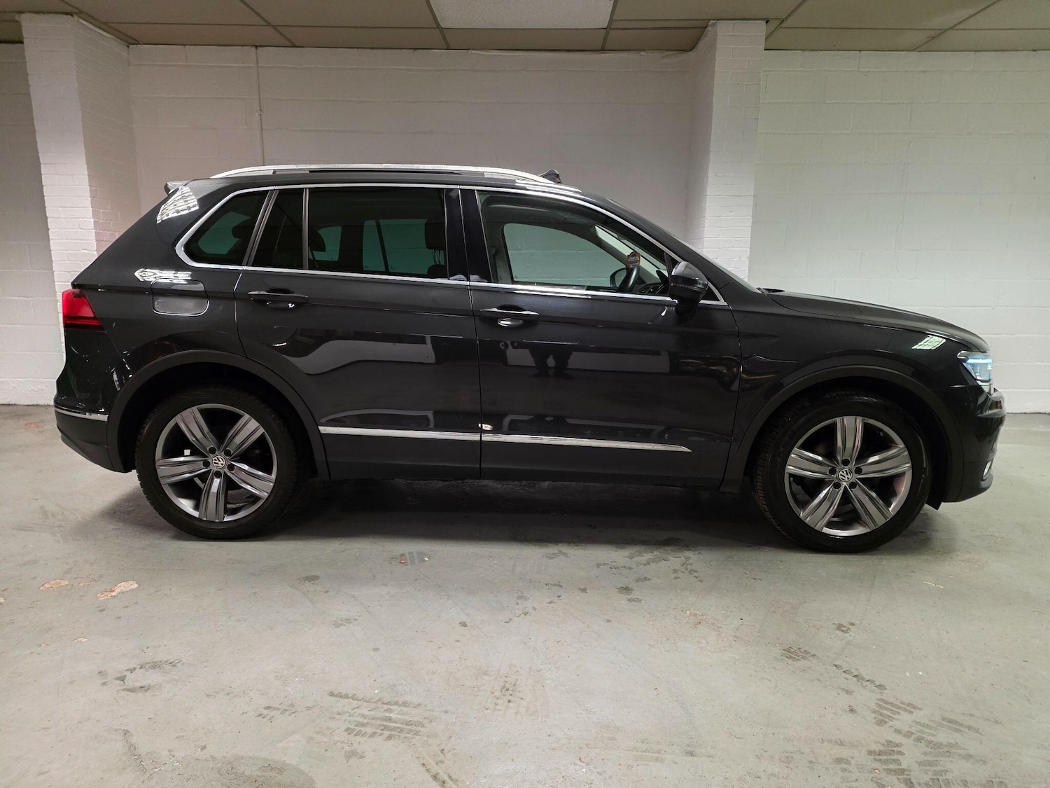 Used Volkswagen Tiguan 2017 for sale - 76976265: Photo 7