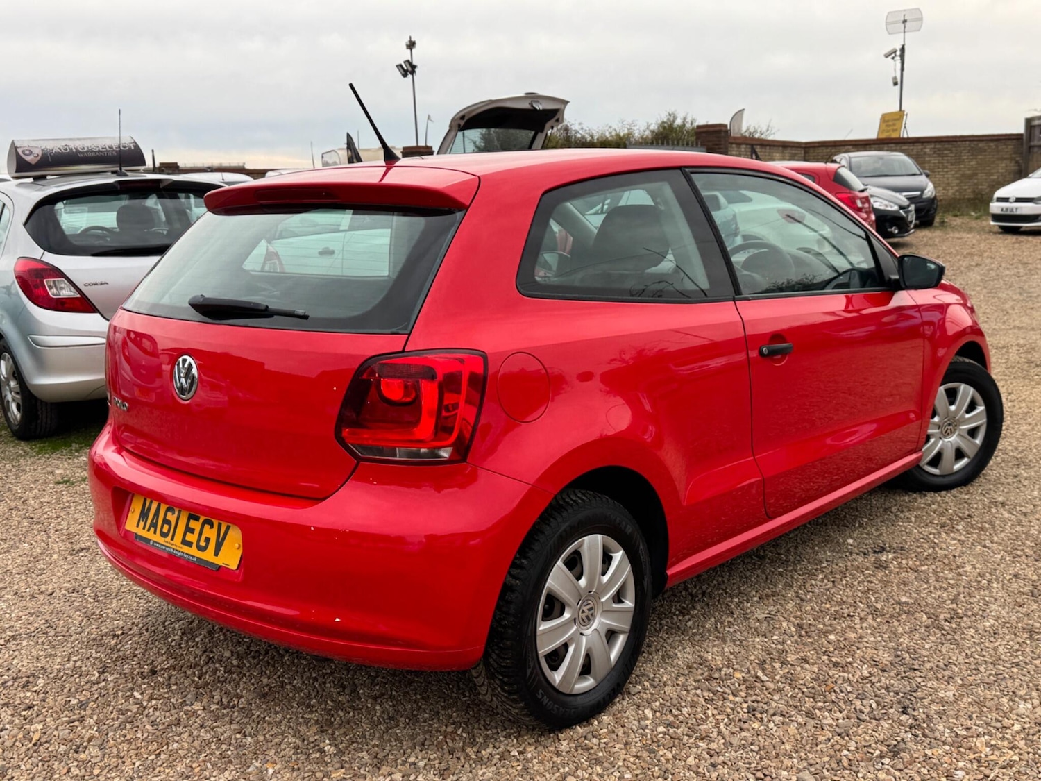 Used Volkswagen Polo 2011 for sale - 76388896: Photo 14