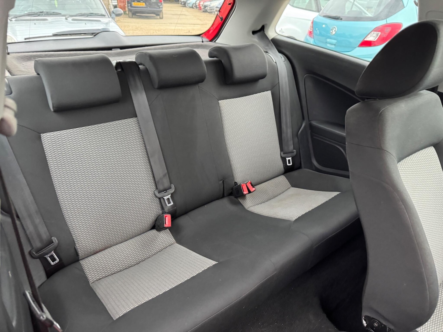 Used Volkswagen Polo 2011 for sale - 76388896: Photo 22