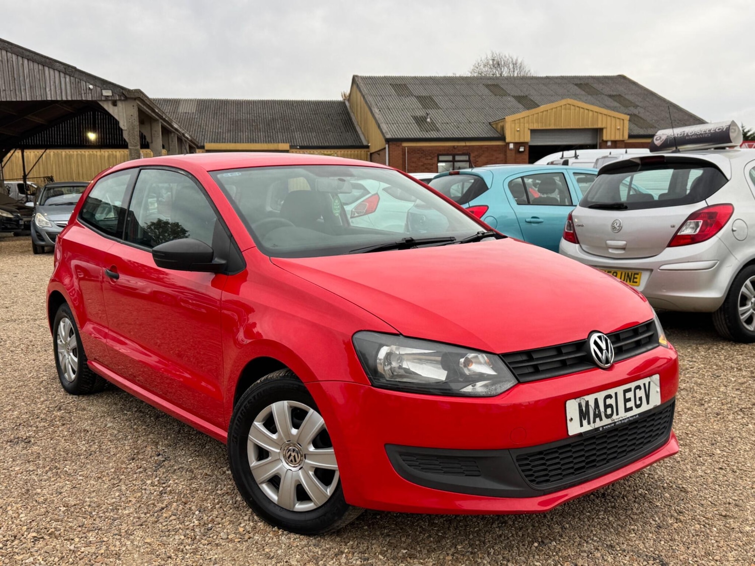 Used Volkswagen Polo 2011 for sale - 76388896: Photo 3
