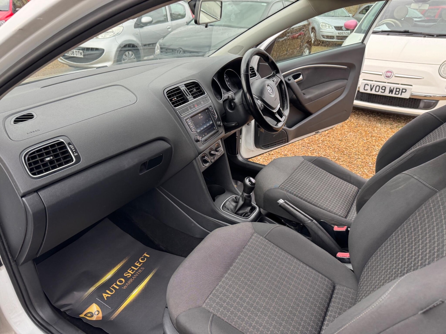 Used Volkswagen Polo 2016 for sale - 76499021: Photo 31