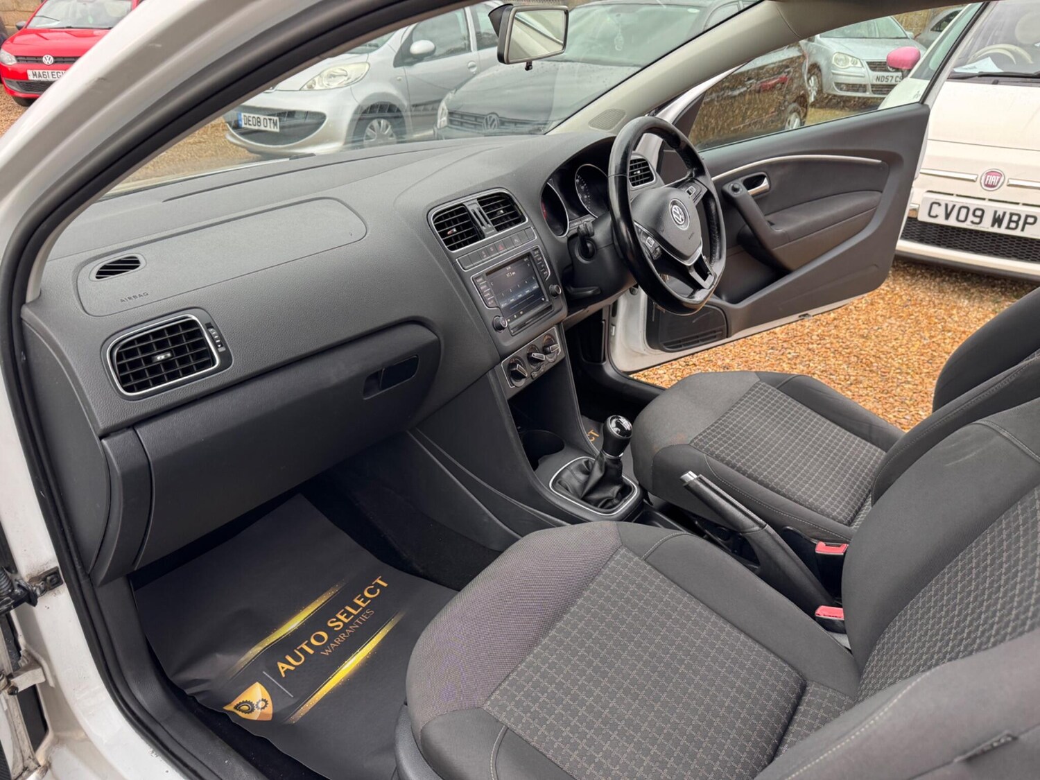 Used Volkswagen Polo 2016 for sale - 76499021: Photo 33