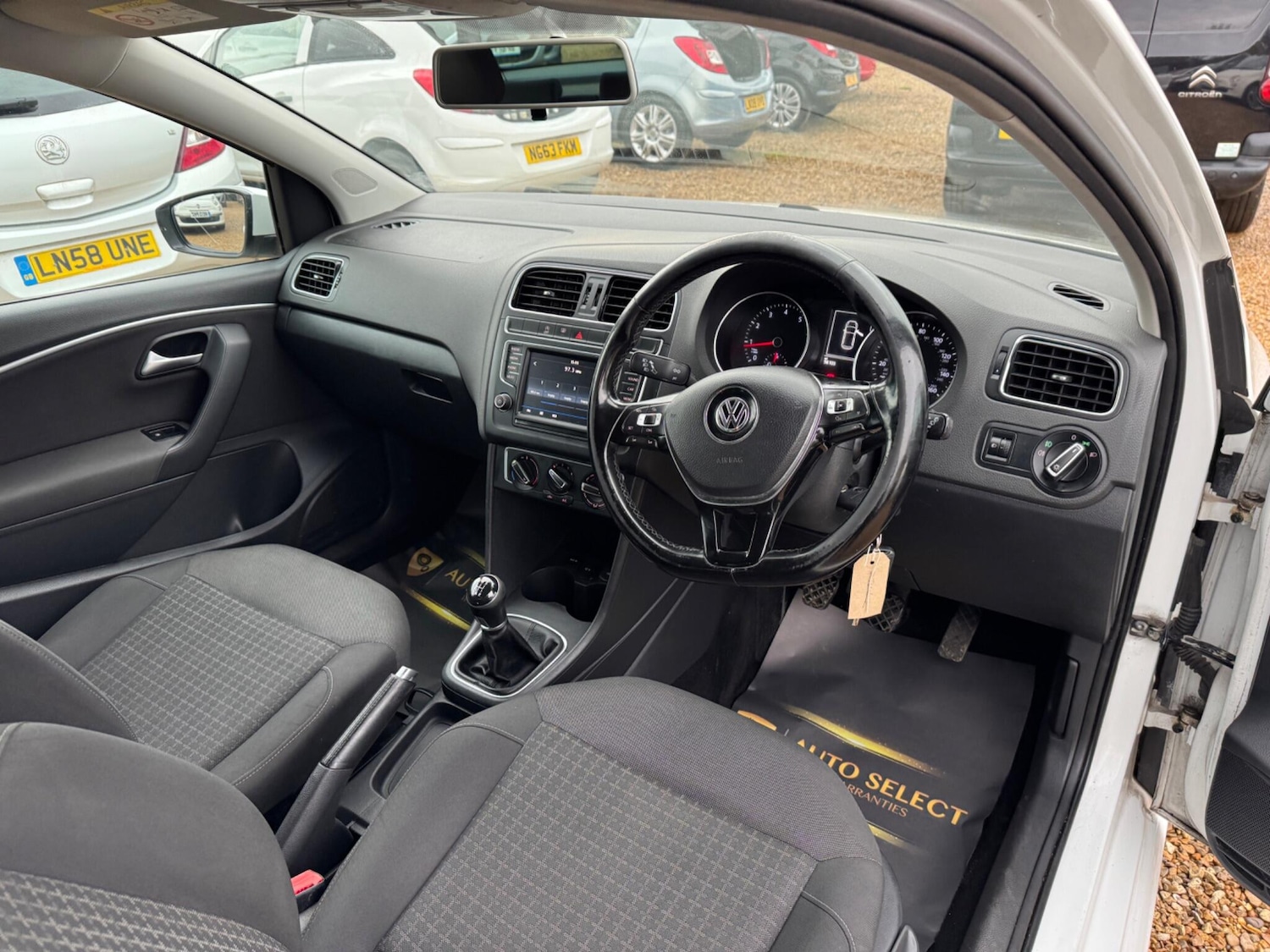 Used Volkswagen Polo 2016 for sale - 76499021: Photo 35