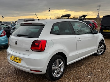 Used Volkswagen Polo 2016 for sale - 76499021: Photo