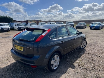 Used Ford Focus 2008 for sale - 77898674: Photo