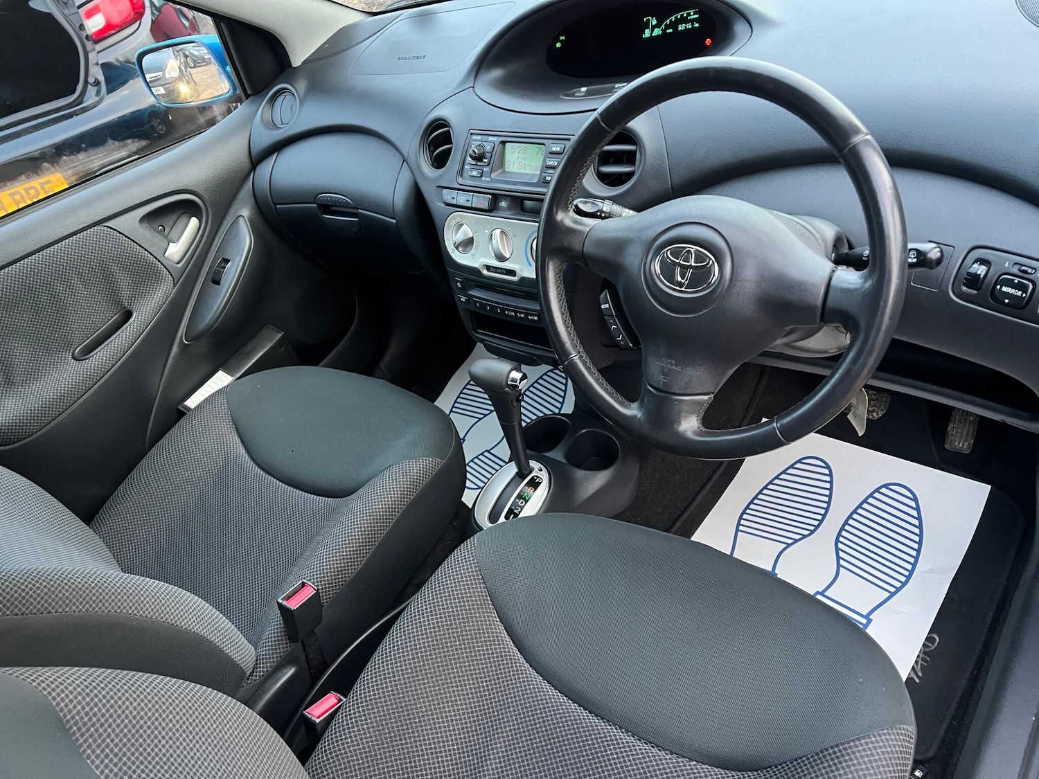 Used Toyota Yaris 2004 for sale - 76997071: Photo 31