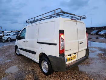 Peugeot Expert feature image