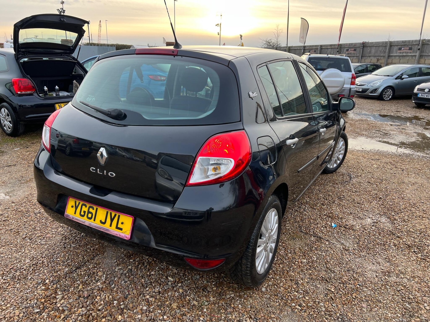 Used Renault Clio 2011 for sale - 77559141: Photo 10