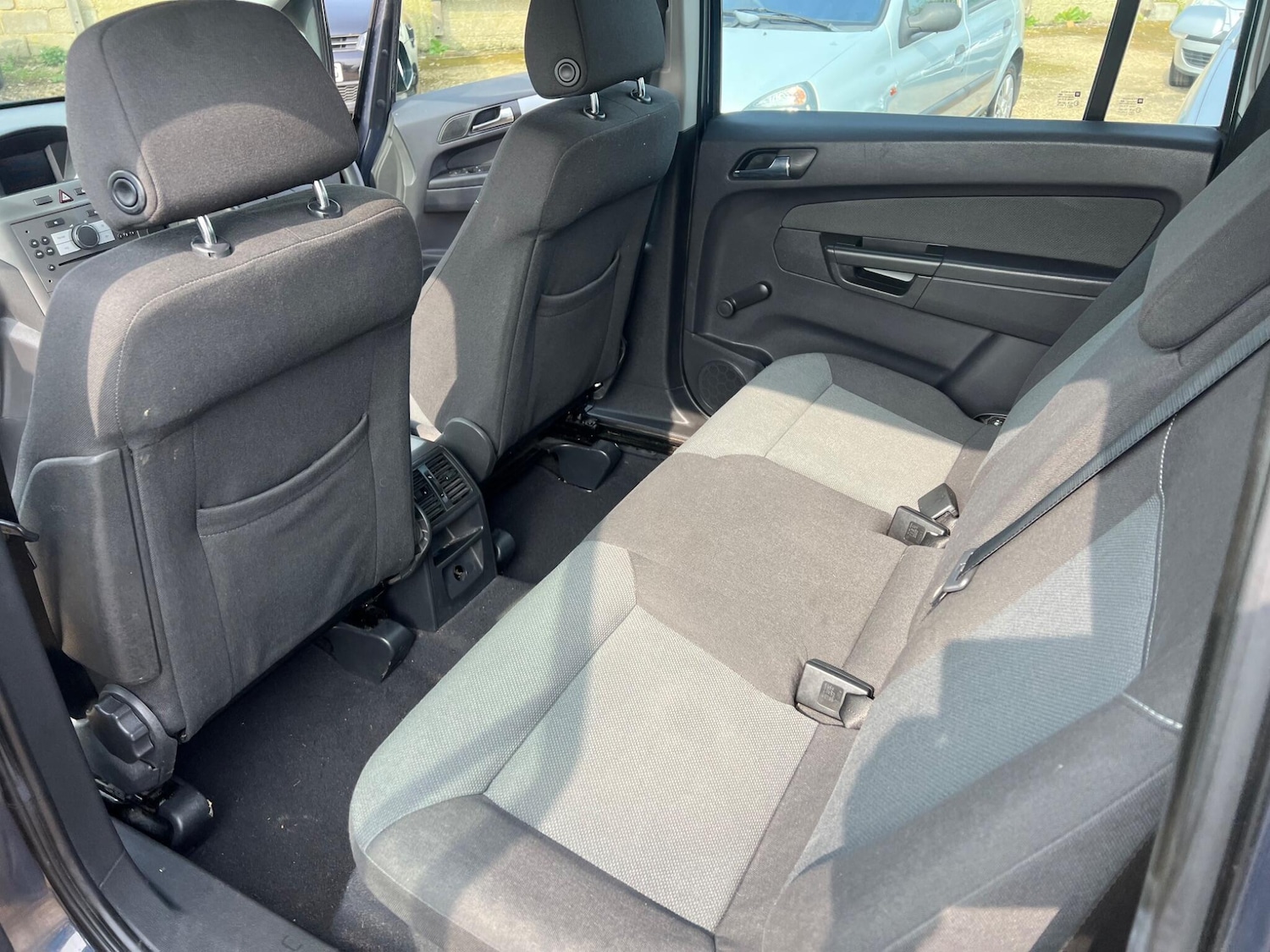 Used Vauxhall Zafira for sale - 77993615: Photo 24