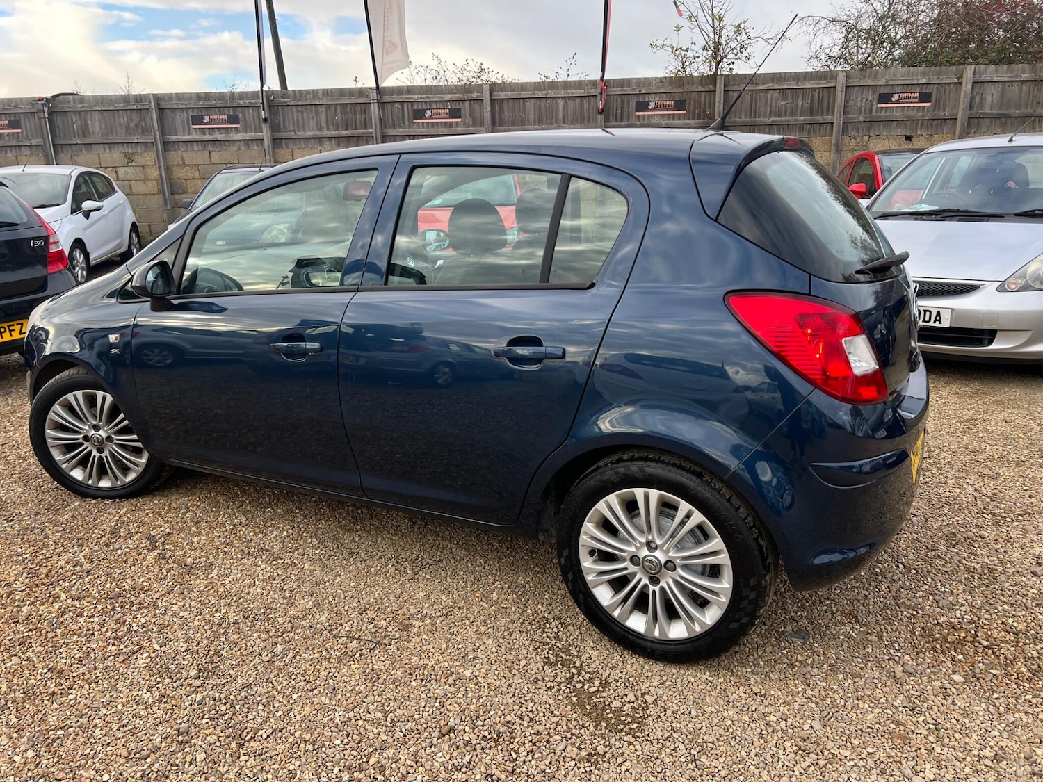 Used Vauxhall Corsa for sale - 76743522: Photo 3