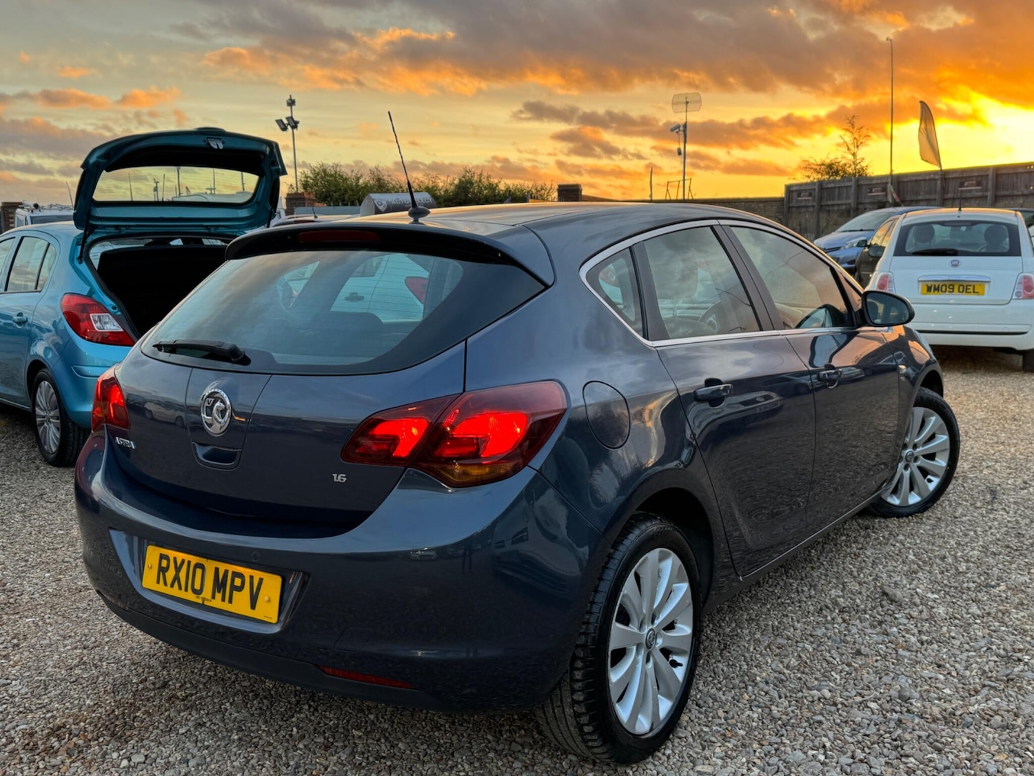 Used Vauxhall Astra for sale - 76743039: Photo 2