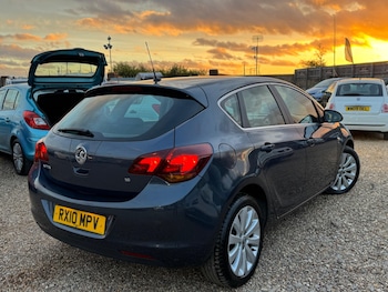 Used Vauxhall Astra 2010 for sale - 76743039: Photo