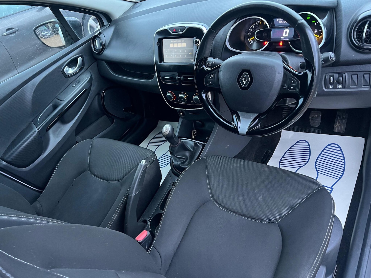 Used Renault Clio 2016 for sale - 77468126: Photo 25