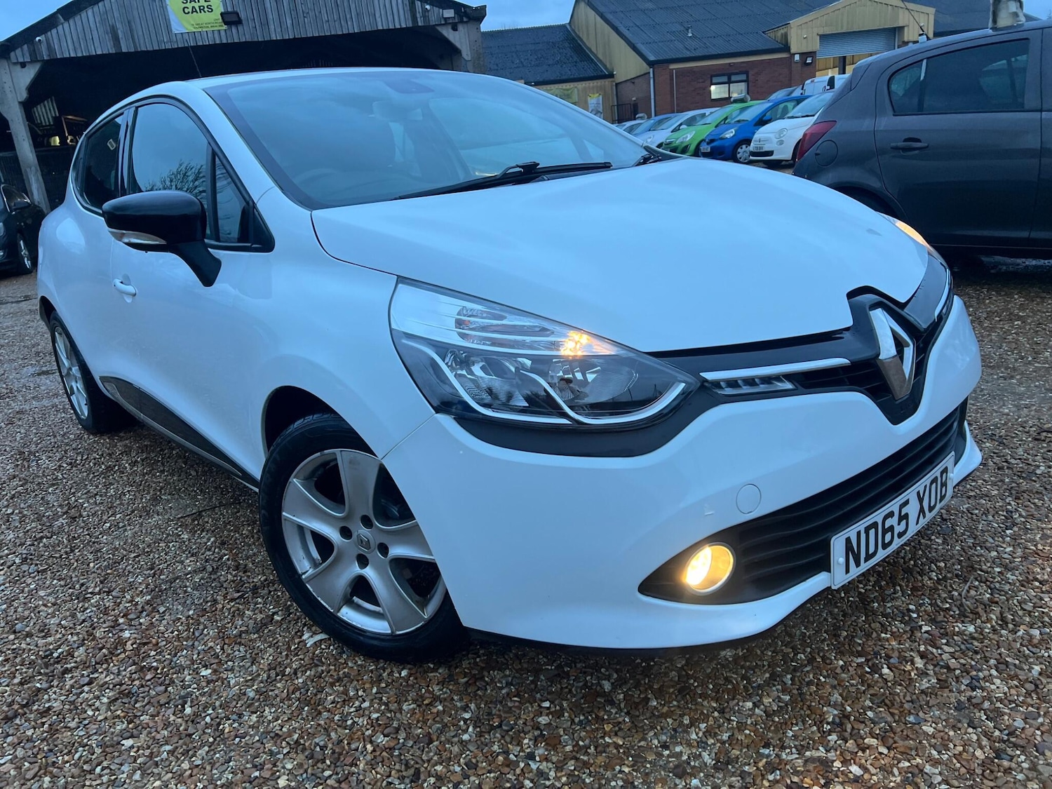 Used Renault Clio 2016 for sale - 77468126: Photo 3