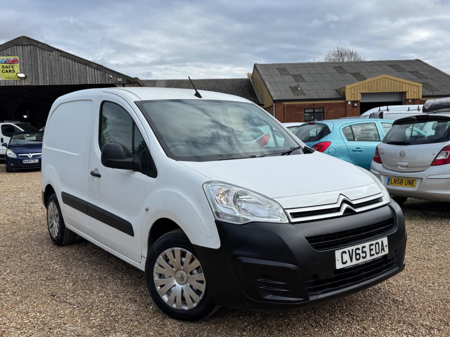 Used Citroen Berlingo 2015 for sale - 76389324: Photo 5