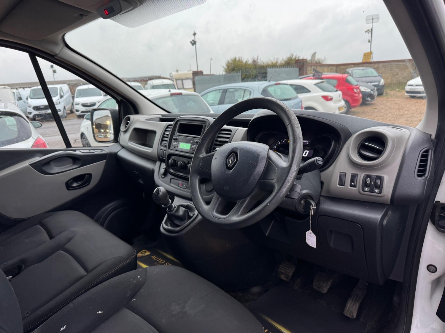 Used Renault Trafic 2015 for sale - 76388388: Photo 18