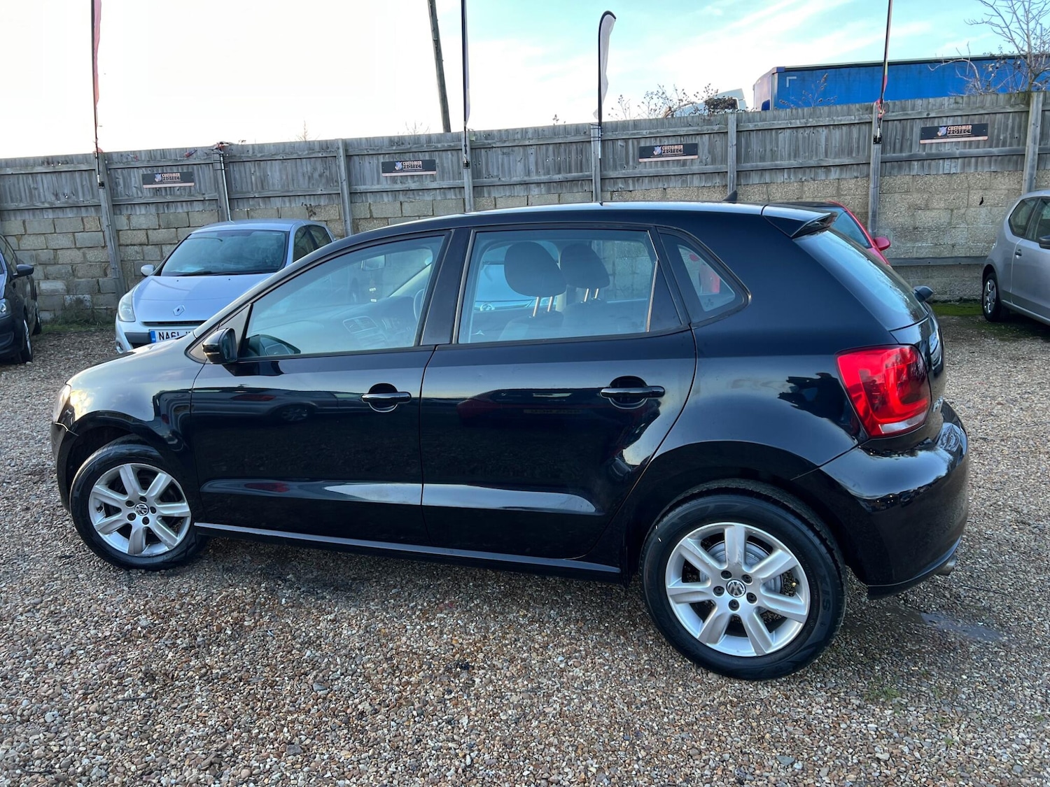 Used Volkswagen Polo 2011 for sale - 77266595: Photo 21