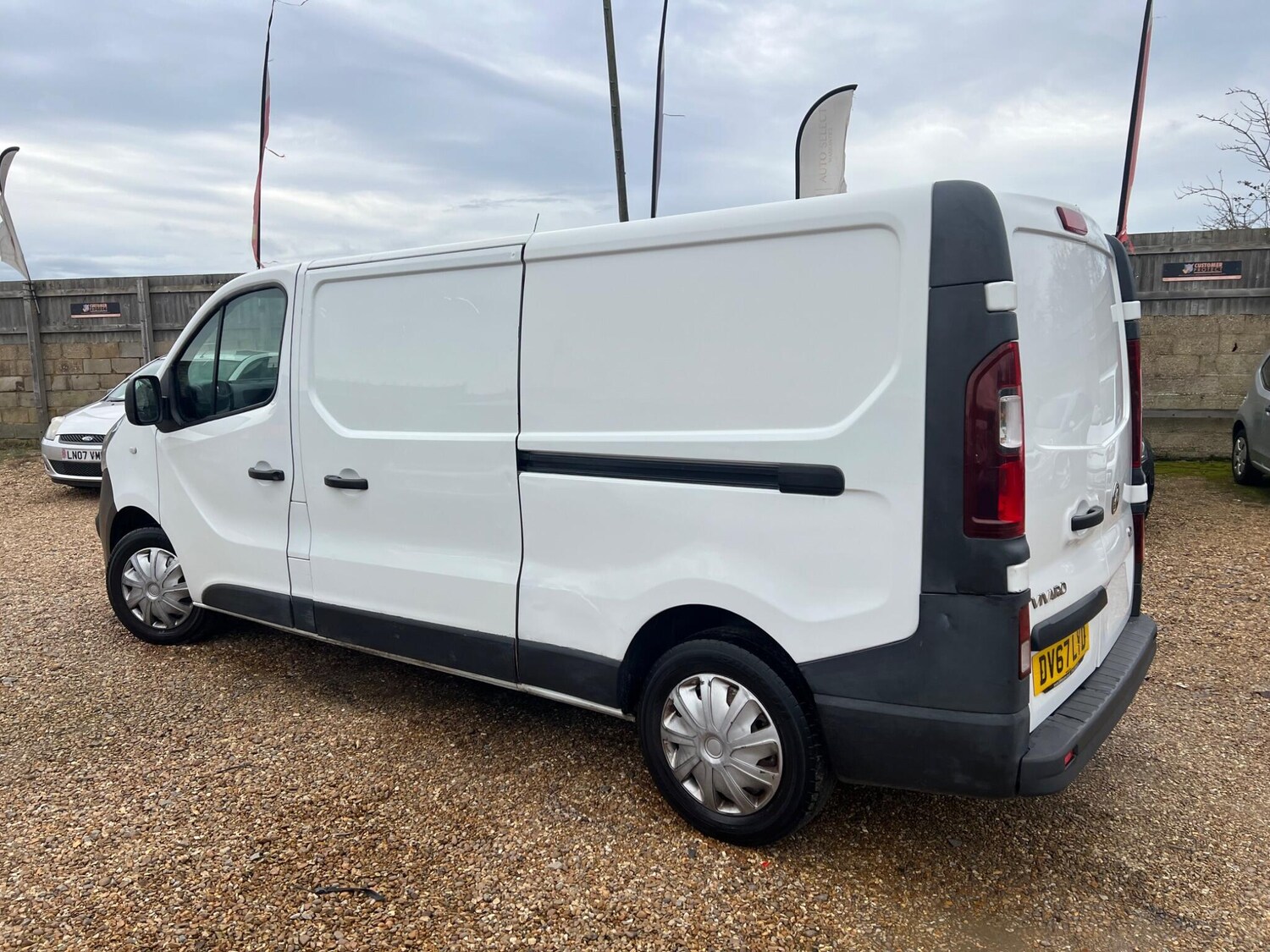Used Vauxhall Vivaro 2017 for sale - 77925211: Photo 11