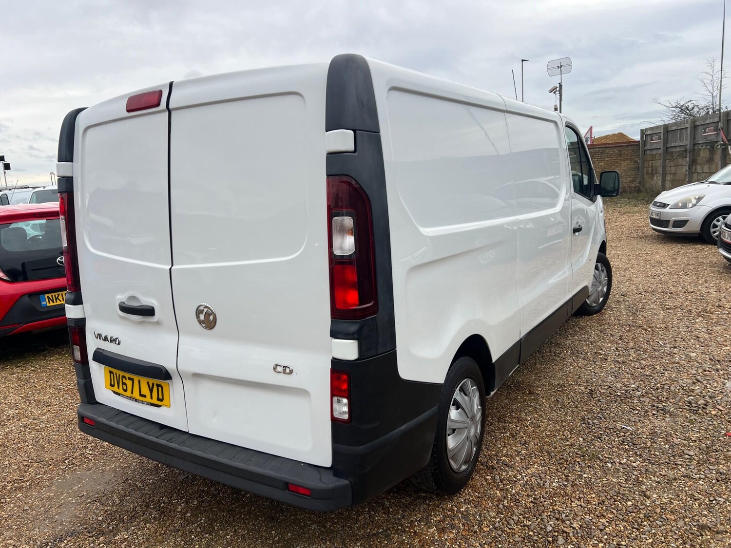 Used Vauxhall Vivaro 2017 for sale - 77925211: Photo 6