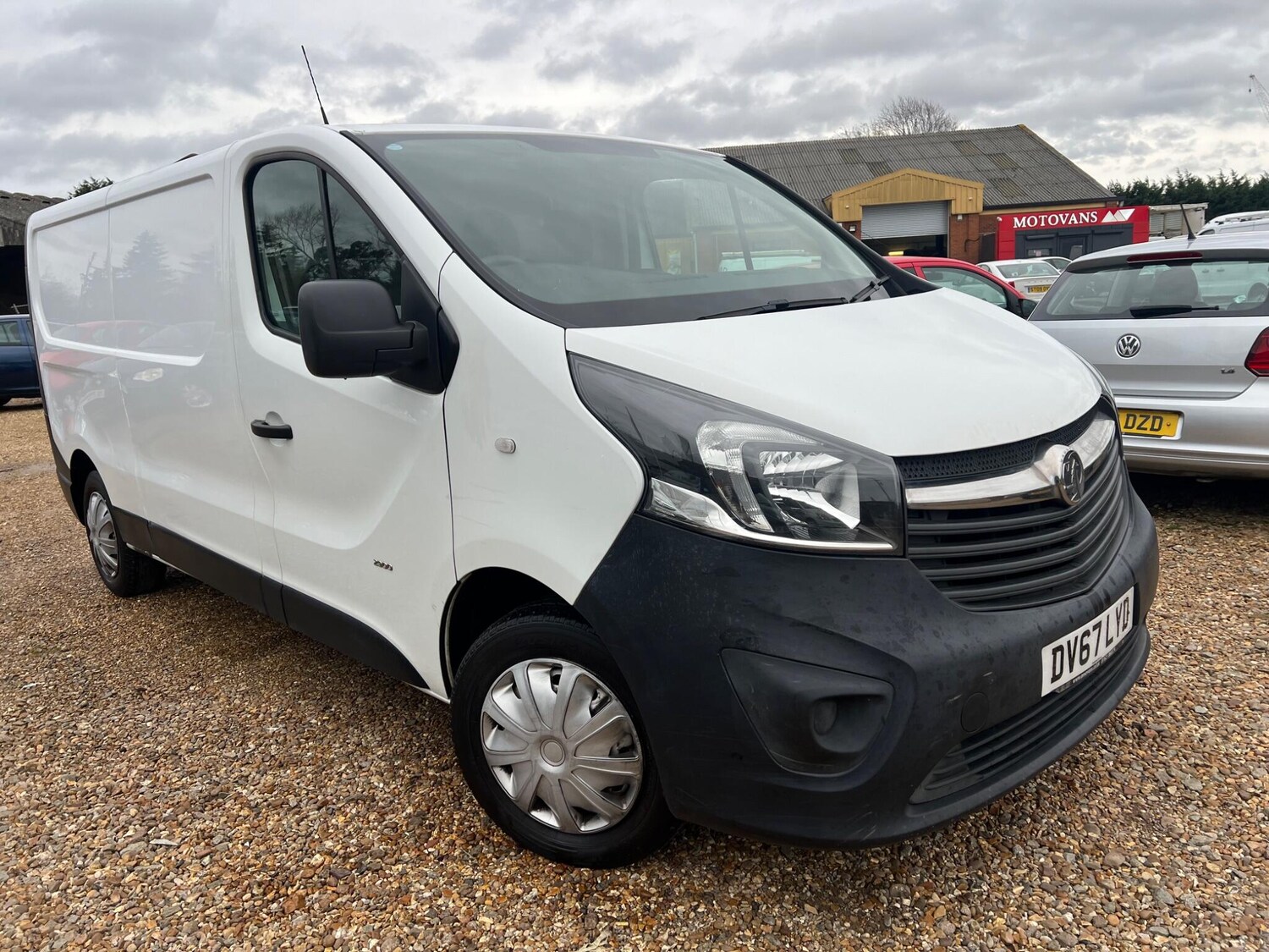 Used Vauxhall Vivaro 2017 for sale - 77925211: Photo 7