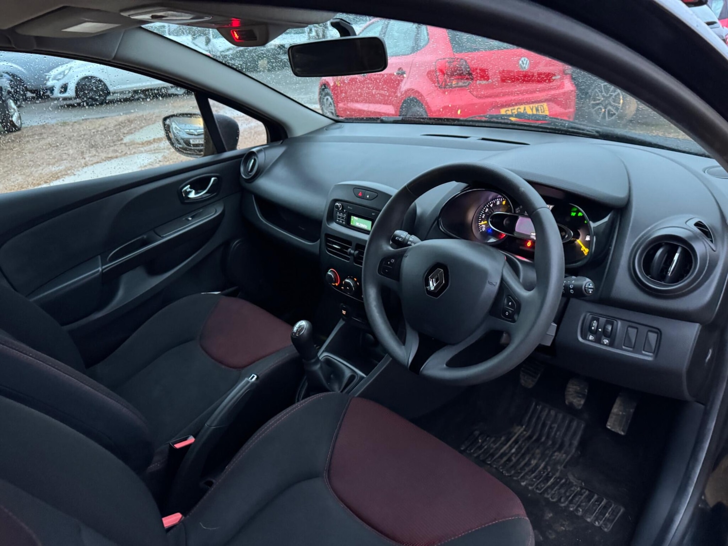 Used Renault Clio 2014 for sale - 76899017: Photo 18