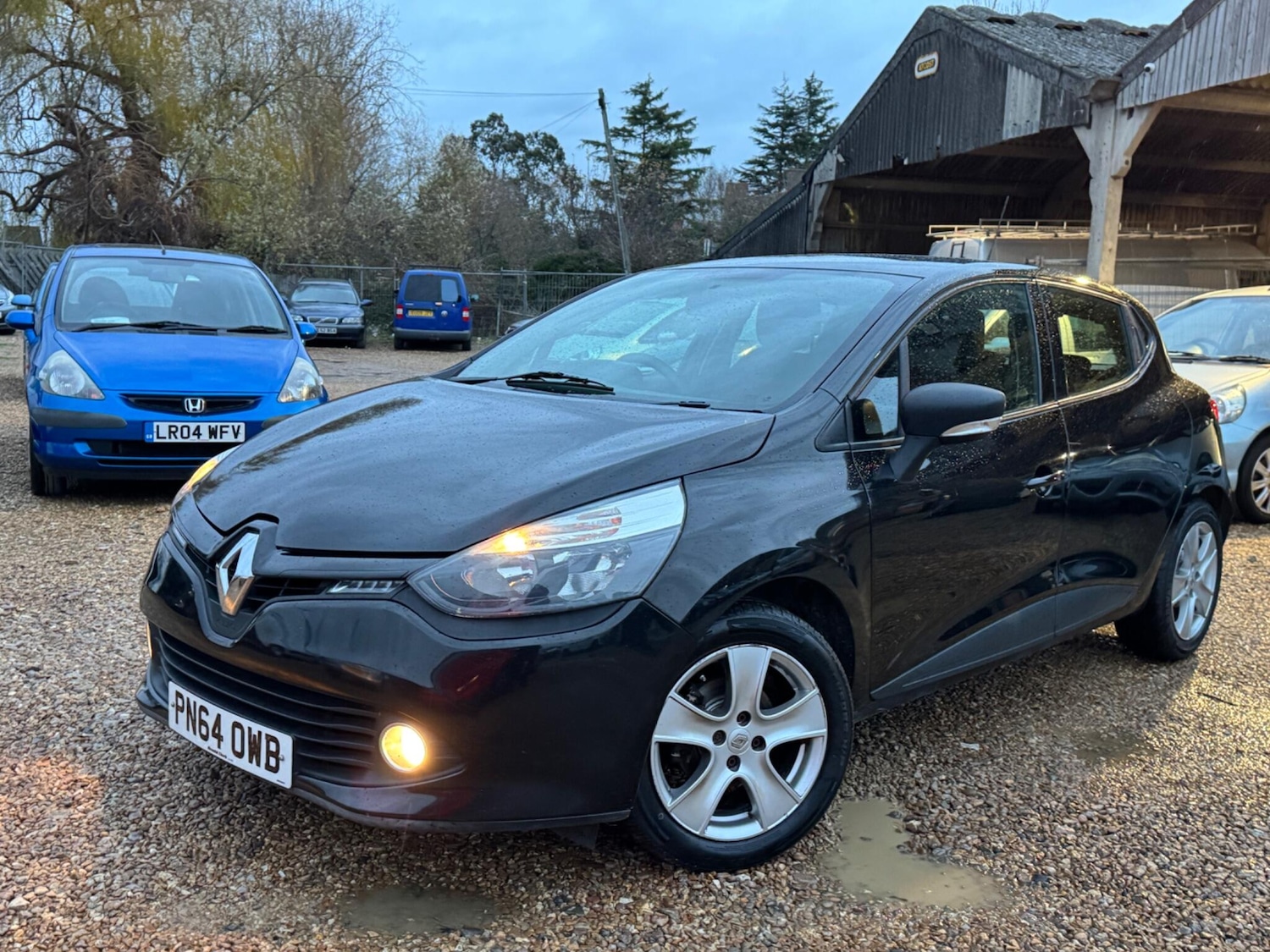 Used Renault Clio 2014 for sale - 76899017: Photo 2