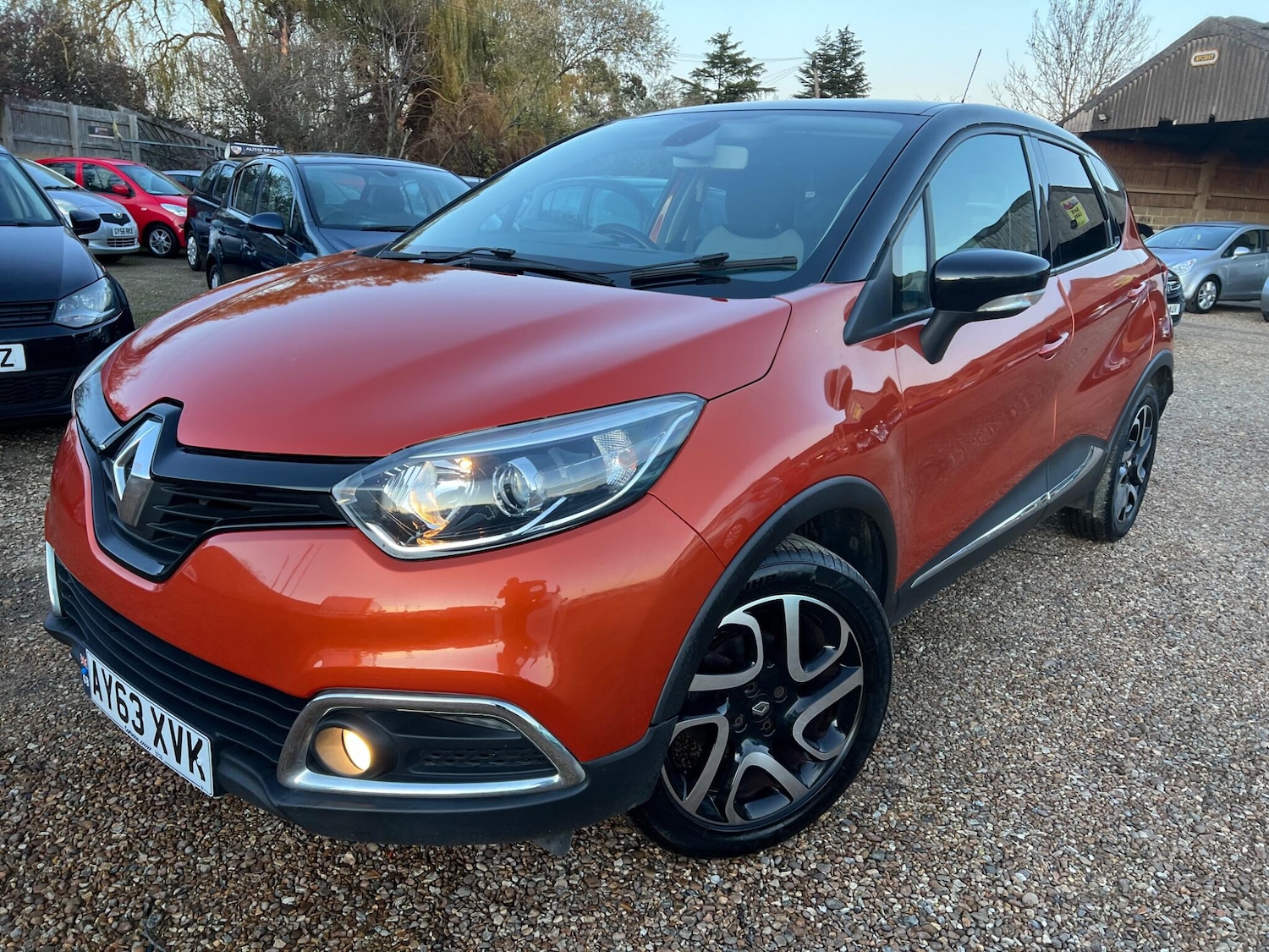 Used Renault Captur 2013 for sale - 76765221: Photo 2