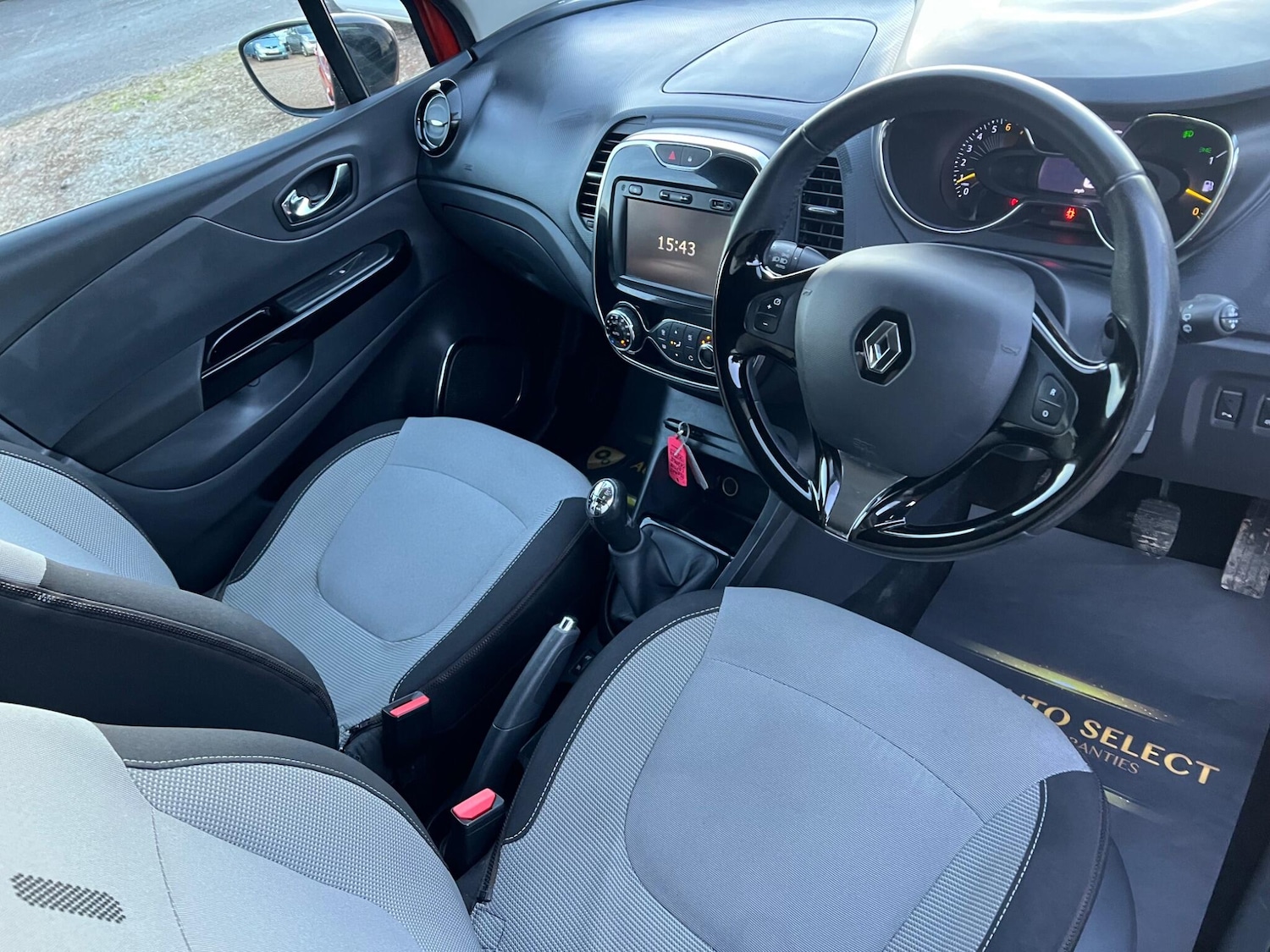 Used Renault Captur 2013 for sale - 76765221: Photo 27