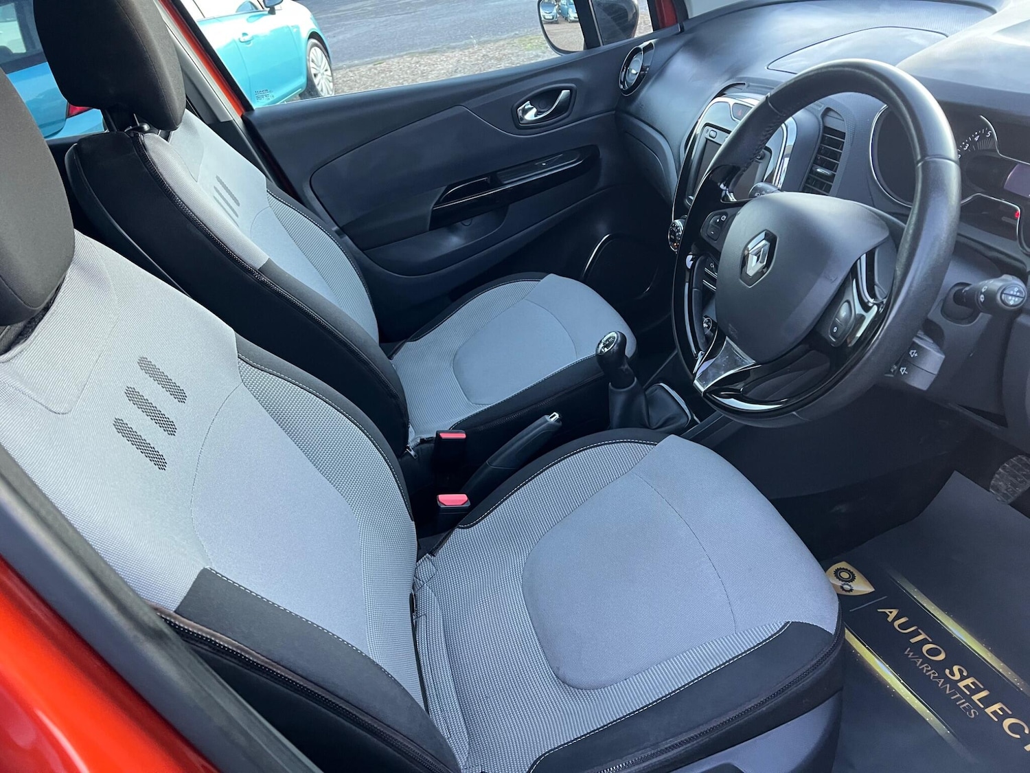 Used Renault Captur 2013 for sale - 76765221: Photo 28