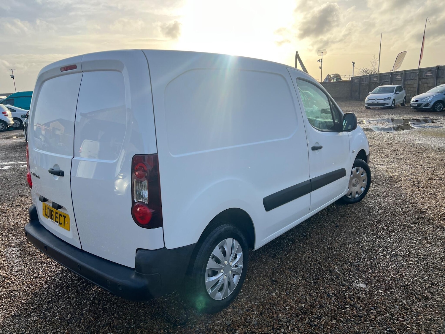 Used Peugeot Partner 2016 for sale - 77387527: Photo 3