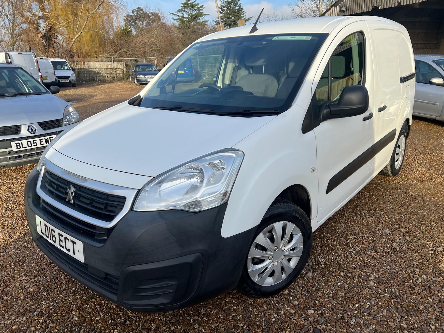 Used Peugeot Partner 2016 for sale - 77387527: Photo 6