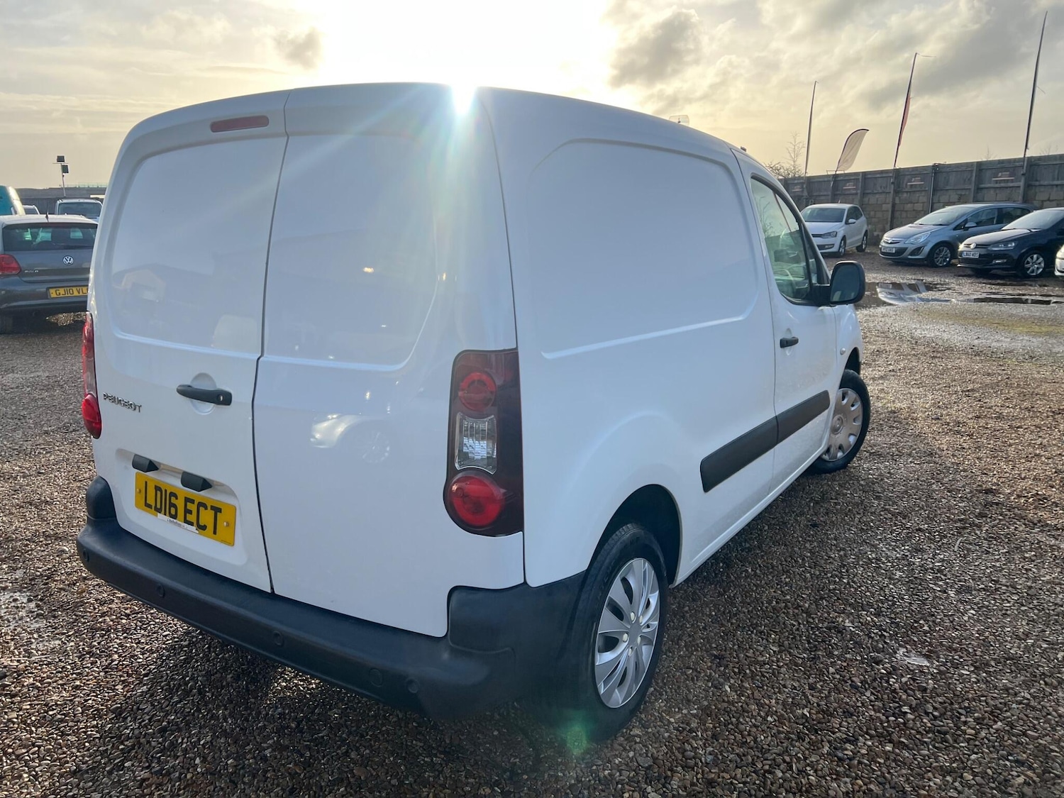 Used Peugeot Partner 2016 for sale - 77387527: Photo 8