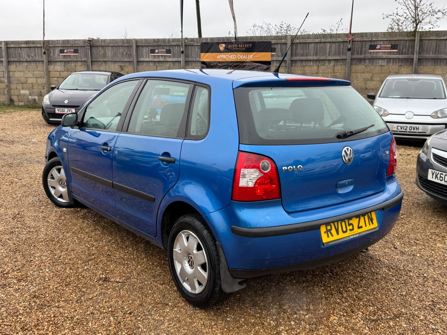 Used Volkswagen Polo 2005 for sale - 77793924: Photo 2