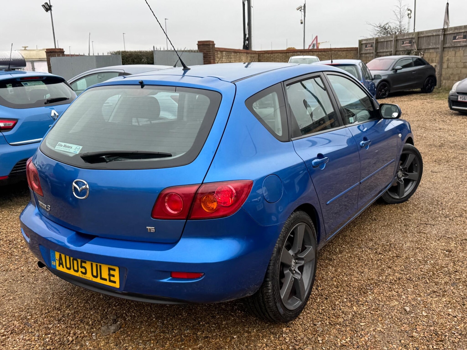 Used Mazda Mazda3 2005 for sale - 77793668: Photo 3
