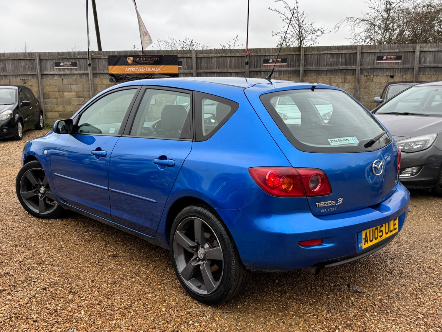 Used Mazda Mazda3 2005 for sale - 77793668: Photo 6