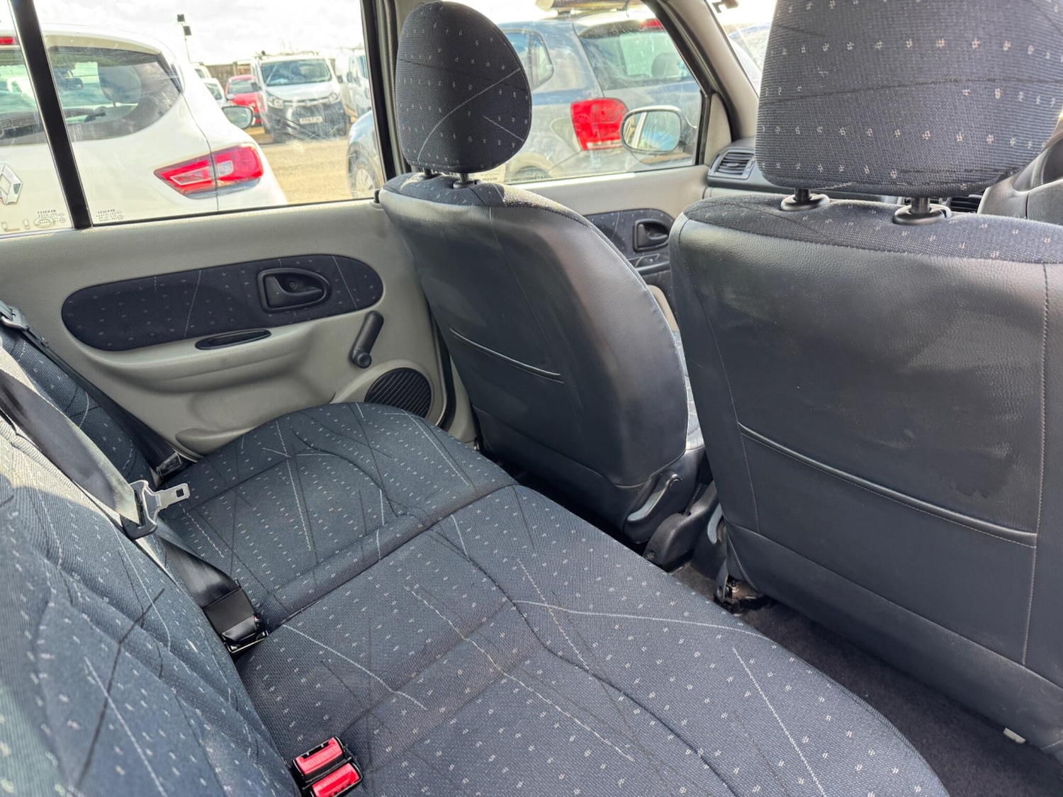 Used Renault Clio 2002 for sale - 77892635: Photo 16