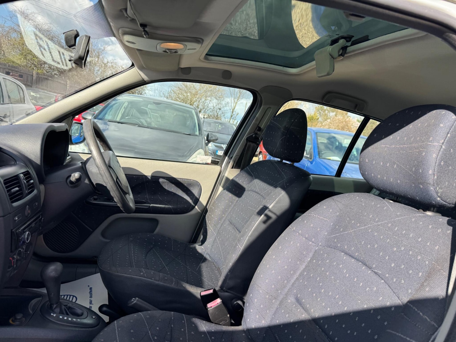 Used Renault Clio 2002 for sale - 77892635: Photo 18