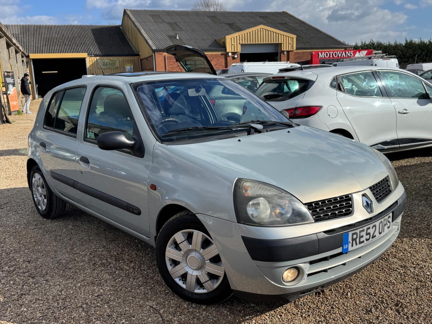 Used Renault Clio 2002 for sale - 77892635: Photo 4