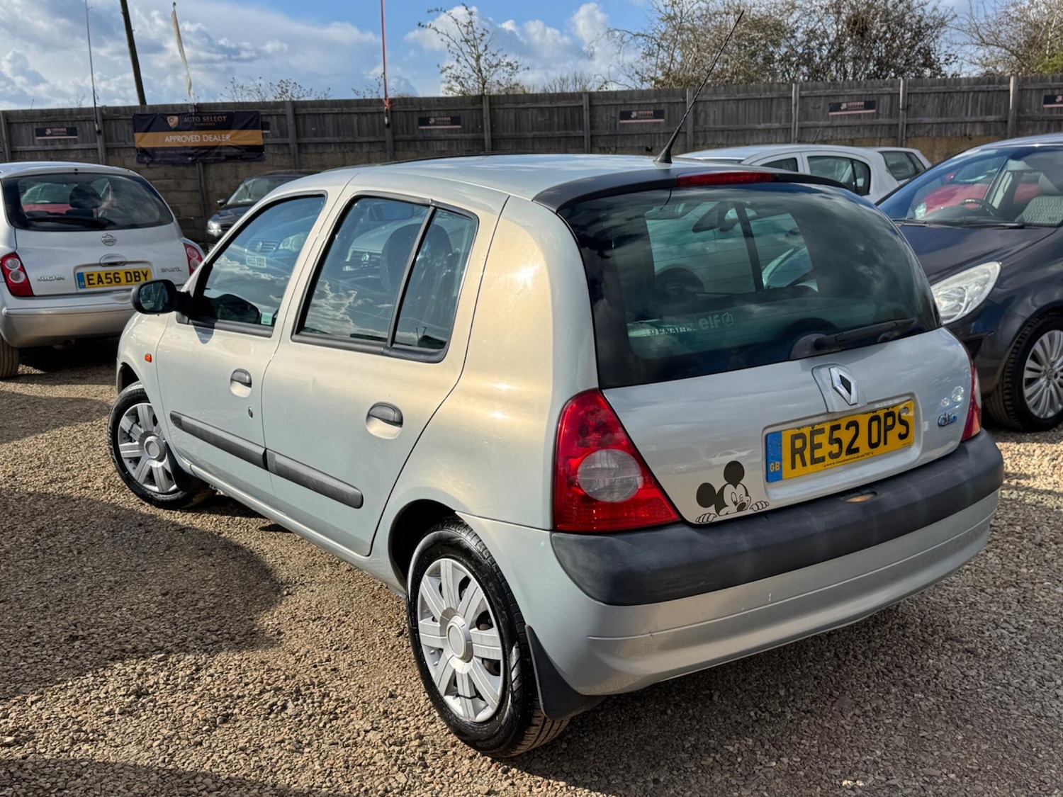 Used Renault Clio 2002 for sale - 77892635: Photo 8