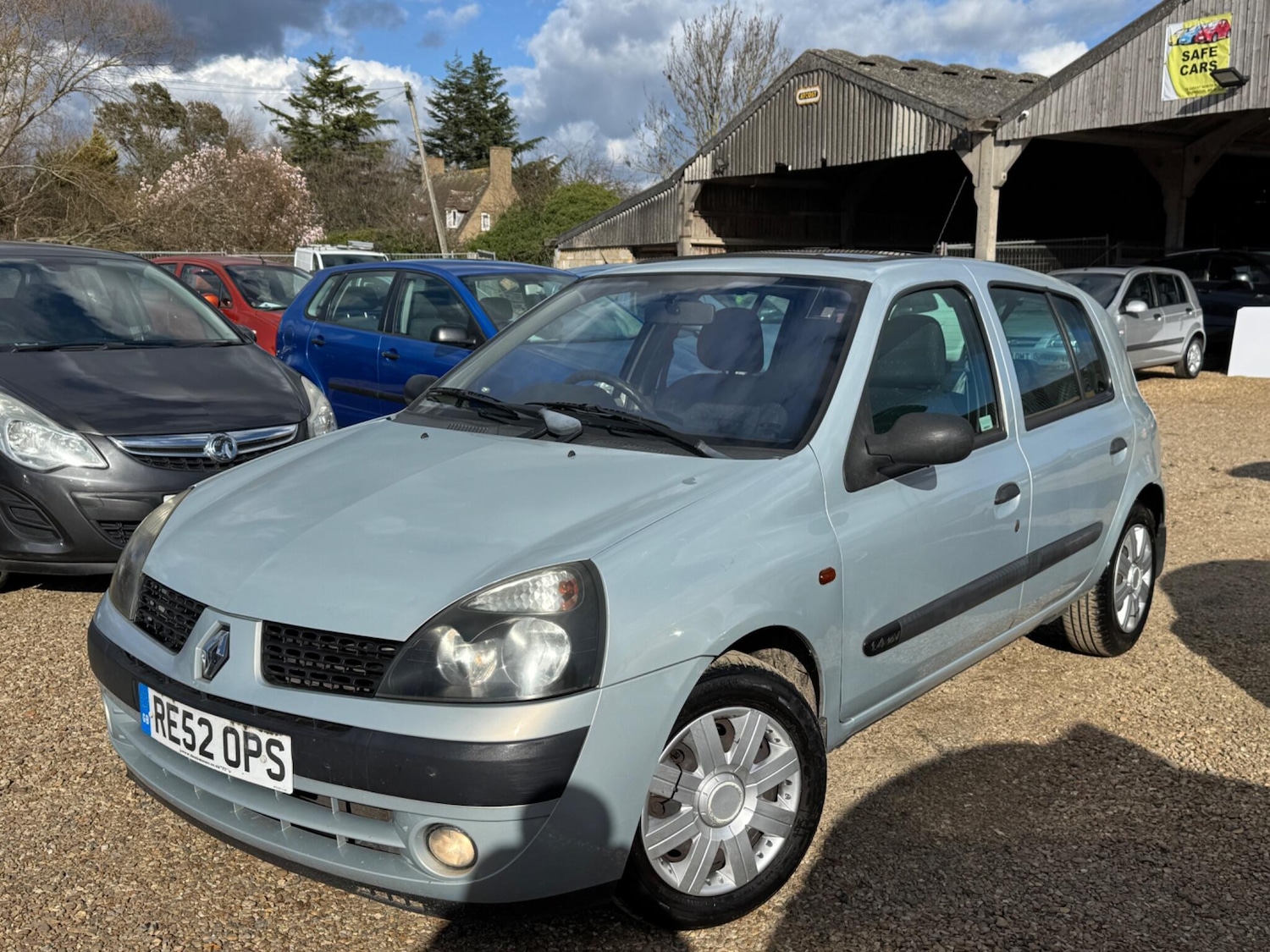 Used Renault Clio 2002 for sale - 77892635: Photo 9