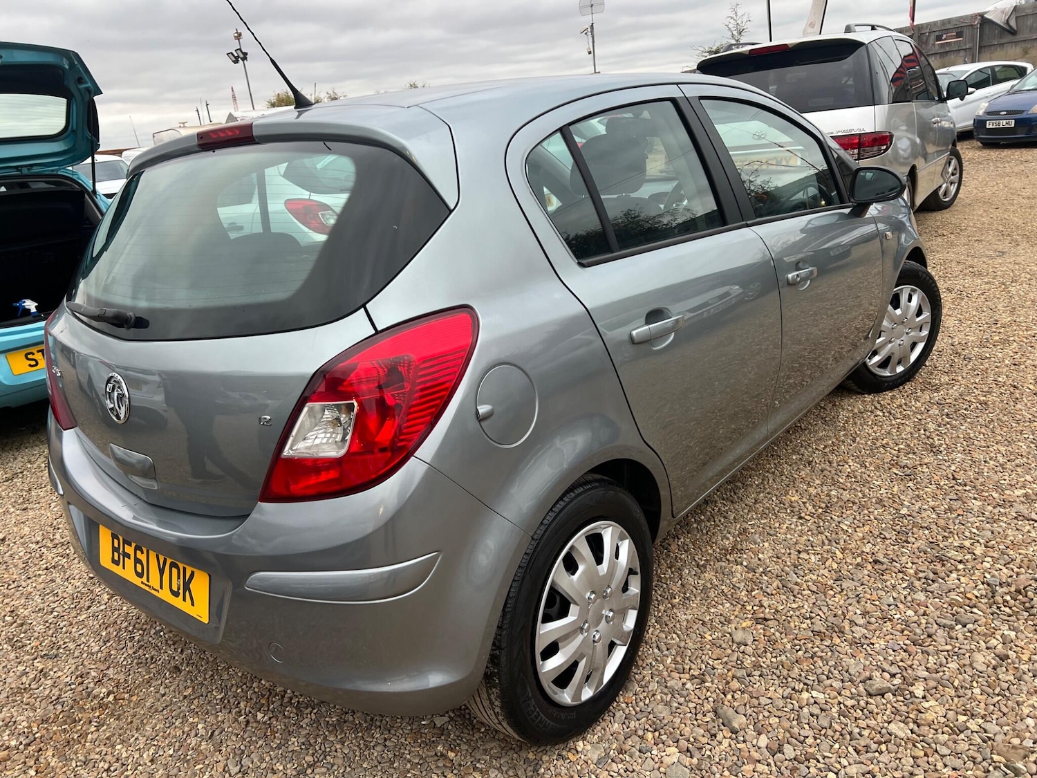 Used Vauxhall Corsa 2011 for sale - 76619593: Photo 3
