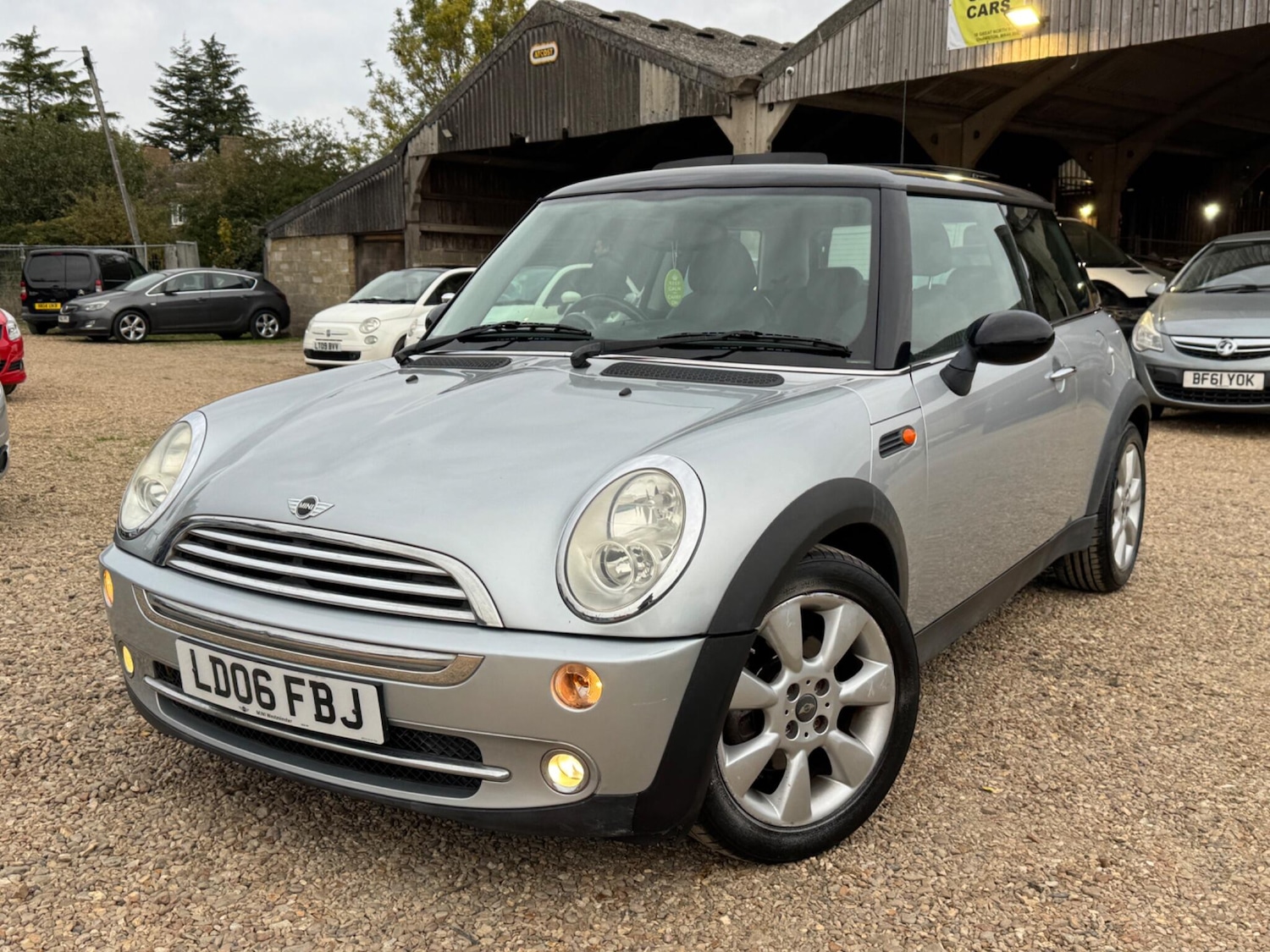 Used MINI Hatch 2006 for sale - 76388885: Photo 12