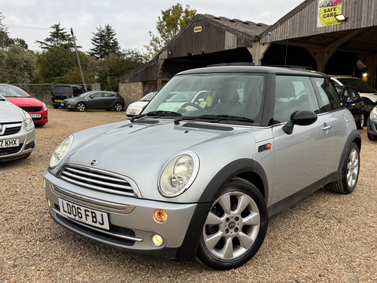 Used MINI Hatch 2006 for sale - 76388885: Photo 13