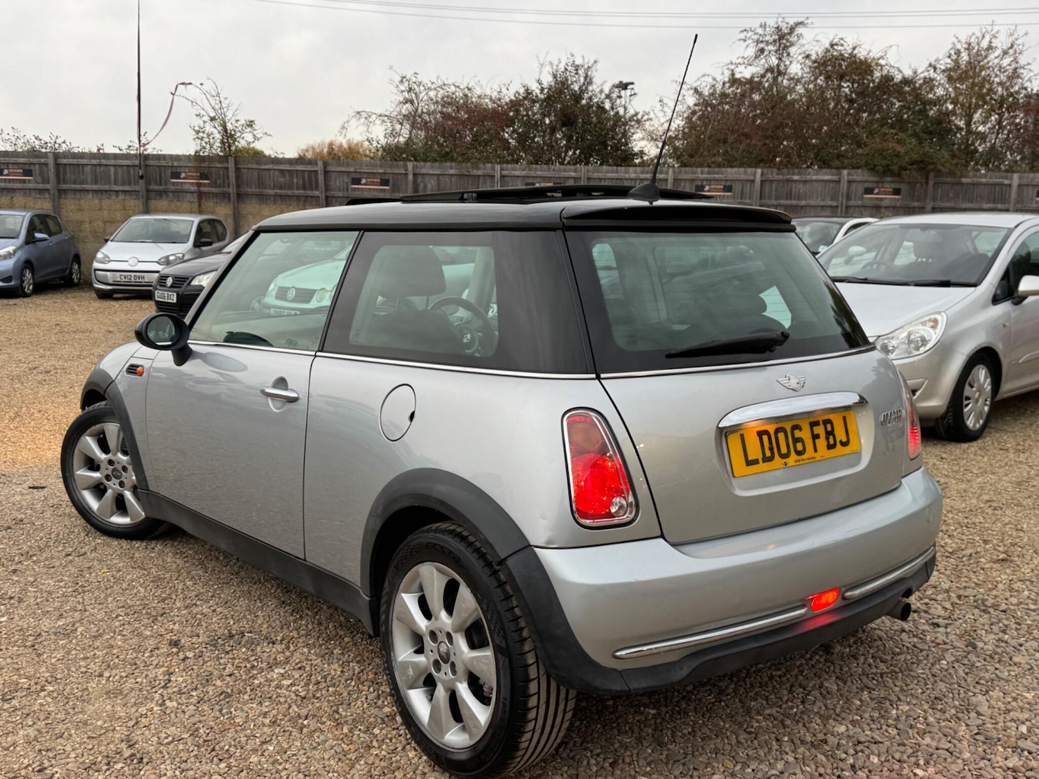 Used MINI Hatch 2006 for sale - 76388885: Photo 16