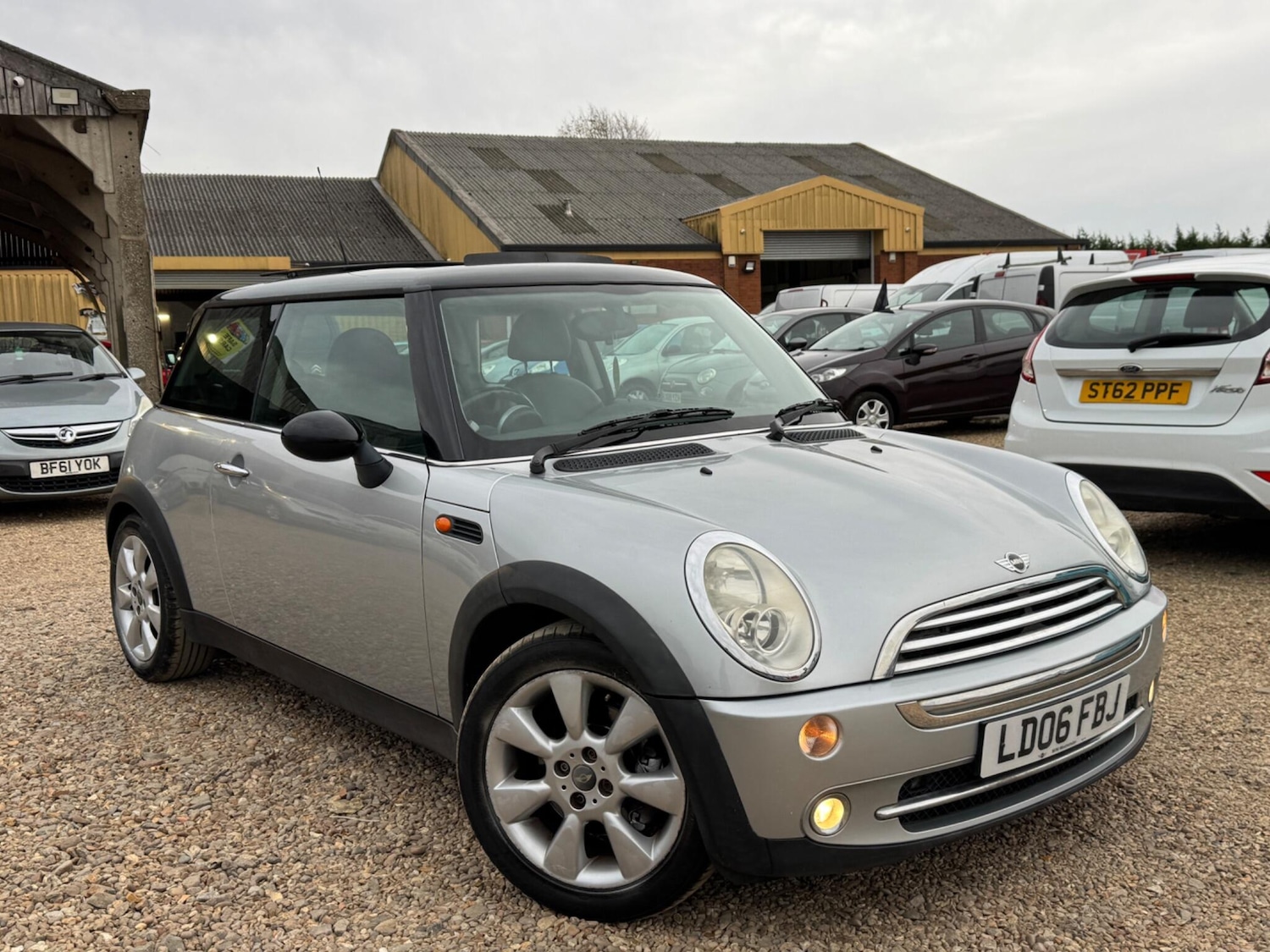 Used MINI Hatch 2006 for sale - 76388885: Photo 17